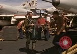 Standbild A-4F auf die USS Enterprise Golf von Tonkin Vietnam, 1968, aus Sekunde 39 historischem Filmmaterial Videoclip 65675031047