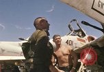 Standbild A-4F auf die USS Enterprise Golf von Tonkin Vietnam, 1968, aus Sekunde 50 historischem Filmmaterial Videoclip 65675031047