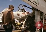 Standbild A-4F auf die USS Enterprise Golf von Tonkin Vietnam, 1968, aus Sekunde 54 historischem Filmmaterial Videoclip 65675031047