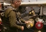 Standbild A-4F auf die USS Enterprise Golf von Tonkin Vietnam, 1968, aus Sekunde 56 historischem Filmmaterial Videoclip 65675031047
