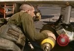 Standbild A-4F auf die USS Enterprise Golf von Tonkin Vietnam, 1968, aus Sekunde 59 historischem Filmmaterial Videoclip 65675031047