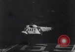 Image Blessures et lutte contre l'incendie à bord du USS Enterprise Pearl Harbor Hawaii USA, 1969, de la seconde 16 séquences d'archives historiques vidéo 65675031053
