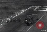 Image Blessures et lutte contre l'incendie à bord du USS Enterprise Pearl Harbor Hawaii USA, 1969, de la seconde 29 séquences d'archives historiques vidéo 65675031053