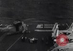 Image Blessures et lutte contre l'incendie à bord du USS Enterprise Pearl Harbor Hawaii USA, 1969, de la seconde 56 séquences d'archives historiques vidéo 65675031053