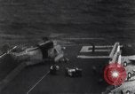 Image Blessures et lutte contre l'incendie à bord du USS Enterprise Pearl Harbor Hawaii USA, 1969, de la seconde 61 séquences d'archives historiques vidéo 65675031053