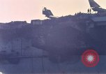 Immagine di USS Enterprise alla porta dopo il fuoco Pearl Harbor Hawaii USA, 1969, secondo 35 filmato di repertorio 65675031056