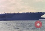 Immagine di USS Enterprise alla porta dopo il fuoco Pearl Harbor Hawaii USA, 1969, secondo 57 filmato di repertorio 65675031056