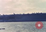 Immagine di USS Enterprise alla porta dopo il fuoco Pearl Harbor Hawaii USA, 1969, secondo 62 filmato di repertorio 65675031056