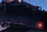 Immagine di USS Enterprise agganciato dopo il fuoco Pearl Harbor Hawaii USA, 1969, secondo 10 filmato di repertorio 65675031057