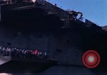 Immagine di USS Enterprise agganciato dopo il fuoco Pearl Harbor Hawaii USA, 1969, secondo 11 filmato di repertorio 65675031057