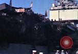 Immagine di USS Enterprise agganciato dopo il fuoco Pearl Harbor Hawaii USA, 1969, secondo 30 filmato di repertorio 65675031057