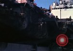 Immagine di USS Enterprise agganciato dopo il fuoco Pearl Harbor Hawaii USA, 1969, secondo 38 filmato di repertorio 65675031057