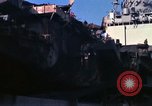 Immagine di USS Enterprise agganciato dopo il fuoco Pearl Harbor Hawaii USA, 1969, secondo 40 filmato di repertorio 65675031057