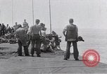 Standbild Cleanup nach USS Forrestal Feuer Golf von Tonkin Vietnam, 1967, aus Sekunde 42 historischem Filmmaterial Videoclip 65675031060