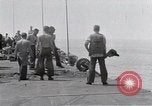Standbild Cleanup nach USS Forrestal Feuer Golf von Tonkin Vietnam, 1967, aus Sekunde 45 historischem Filmmaterial Videoclip 65675031060