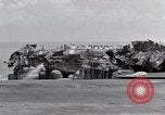 Standbild Cleanup nach USS Forrestal Feuer Golf von Tonkin Vietnam, 1967, aus Sekunde 62 historischem Filmmaterial Videoclip 65675031060