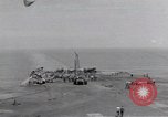 Standbild USS Forrestal Aufräumarbeiten nach Brand Golf von Tonkin Vietnam, 1967, aus Sekunde 10 historischem Filmmaterial Videoclip 65675031061