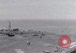 Standbild USS Forrestal Aufräumarbeiten nach Brand Golf von Tonkin Vietnam, 1967, aus Sekunde 16 historischem Filmmaterial Videoclip 65675031061