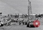 Standbild USS Forrestal Aufräumarbeiten nach Brand Golf von Tonkin Vietnam, 1967, aus Sekunde 21 historischem Filmmaterial Videoclip 65675031061