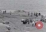 Standbild USS Forrestal Aufräumarbeiten nach Brand Golf von Tonkin Vietnam, 1967, aus Sekunde 37 historischem Filmmaterial Videoclip 65675031061