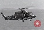 Standbild USS Forrestal Aufräumarbeiten nach Brand Golf von Tonkin Vietnam, 1967, aus Sekunde 48 historischem Filmmaterial Videoclip 65675031061