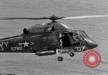 Standbild USS Forrestal Aufräumarbeiten nach Brand Golf von Tonkin Vietnam, 1967, aus Sekunde 51 historischem Filmmaterial Videoclip 65675031061