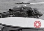 Standbild USS Forrestal Aufräumarbeiten nach Brand Golf von Tonkin Vietnam, 1967, aus Sekunde 54 historischem Filmmaterial Videoclip 65675031061