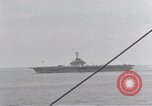 Standbild USS Forrestal Aufräumarbeiten nach Brand Golf von Tonkin Vietnam, 1967, aus Sekunde 59 historischem Filmmaterial Videoclip 65675031061
