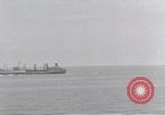Standbild USS Forrestal Aufräumarbeiten nach Brand Golf von Tonkin Vietnam, 1967, aus Sekunde 60 historischem Filmmaterial Videoclip 65675031061