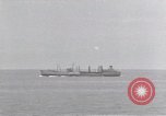 Standbild USS Forrestal Aufräumarbeiten nach Brand Golf von Tonkin Vietnam, 1967, aus Sekunde 62 historischem Filmmaterial Videoclip 65675031061