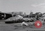 Standbild USS Forrestal Feuer cleanup Golf von Tonkin Vietnam, 1967, aus Sekunde 4 historischem Filmmaterial Videoclip 65675031062