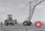Standbild USS Forrestal Feuer cleanup Golf von Tonkin Vietnam, 1967, aus Sekunde 12 historischem Filmmaterial Videoclip 65675031062