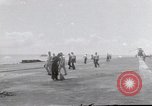 Standbild USS Forrestal Feuer cleanup Golf von Tonkin Vietnam, 1967, aus Sekunde 17 historischem Filmmaterial Videoclip 65675031062