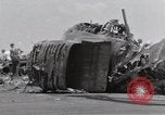 Standbild USS Forrestal Feuer cleanup Golf von Tonkin Vietnam, 1967, aus Sekunde 28 historischem Filmmaterial Videoclip 65675031062