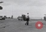 Standbild USS Forrestal Feuer cleanup Golf von Tonkin Vietnam, 1967, aus Sekunde 38 historischem Filmmaterial Videoclip 65675031062