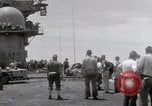 Standbild USS Forrestal Feuer cleanup Golf von Tonkin Vietnam, 1967, aus Sekunde 45 historischem Filmmaterial Videoclip 65675031062