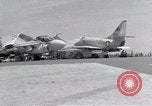 Standbild USS Forrestal Feuer cleanup Golf von Tonkin Vietnam, 1967, aus Sekunde 62 historischem Filmmaterial Videoclip 65675031062
