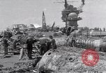 Standbild USS Forrestal Schäden durch Brand Golf von Tonkin Vietnam, 1967, aus Sekunde 52 historischem Filmmaterial Videoclip 65675031063