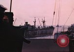 Standbild Allied Schiff Konvoi Vereinigtes Königreich, 1944, aus Sekunde 19 historischem Filmmaterial Videoclip 65675031066