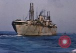 Standbild Allied Schiff Konvoi Vereinigtes Königreich, 1944, aus Sekunde 26 historischem Filmmaterial Videoclip 65675031066