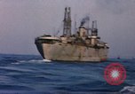 Standbild Allied Schiff Konvoi Vereinigtes Königreich, 1944, aus Sekunde 27 historischem Filmmaterial Videoclip 65675031066
