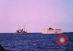 Standbild Allied Schiff Konvoi Vereinigtes Königreich, 1944, aus Sekunde 37 historischem Filmmaterial Videoclip 65675031066