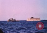 Standbild Allied Schiff Konvoi Vereinigtes Königreich, 1944, aus Sekunde 42 historischem Filmmaterial Videoclip 65675031066