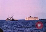 Standbild Allied Schiff Konvoi Vereinigtes Königreich, 1944, aus Sekunde 43 historischem Filmmaterial Videoclip 65675031066