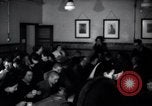 Standbild Juden Notunterkünfte London England, 1938, aus Sekunde 13 historischem Filmmaterial Videoclip 65675031073