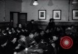 Standbild Juden Notunterkünfte London England, 1938, aus Sekunde 23 historischem Filmmaterial Videoclip 65675031073