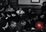 Standbild Juden Notunterkünfte London England, 1938, aus Sekunde 55 historischem Filmmaterial Videoclip 65675031073