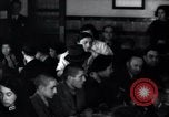 Standbild Juden Notunterkünfte London England, 1938, aus Sekunde 61 historischem Filmmaterial Videoclip 65675031073