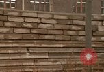 Standbild Berliner Mauer Berlin Deutschland, 1969, aus Sekunde 62 historischem Filmmaterial Videoclip 65675031082