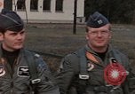 Standbild F-4E Flugzeug und Besatzung Vorbereitung und Start von Air Base Ramstein Ramstein Deutschland, 1969, aus Sekunde 1 historischem Filmmaterial Videoclip 65675031085